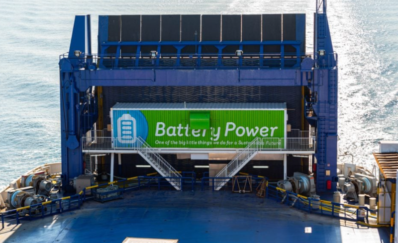 ग्रीन शिपिंग की दिशा में कदम, मुंबई में तैयार हुआ बैटरी से चलने वाला मालवाहक जहाज ग्रीन शिपिंग की दिशा में कदम, मुंबई में तैयार हुआ बैटरी से चलने वाला मालवाहक जहाज