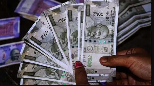 सरकार को बड़ी राहत की उम्मीद! अगले दस साल में कर्ज का बोझ 10% तक घट सकता है